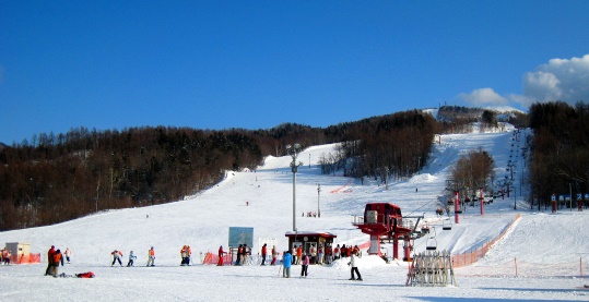 日高国際スキー場（北日高岳）