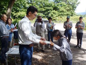 認定証授与式の様子