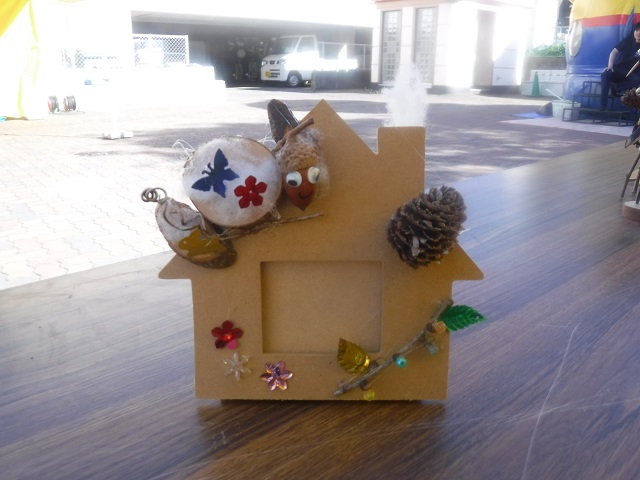 飾付けをした作品