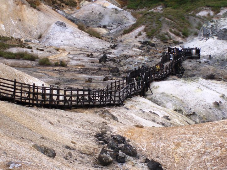 登別温泉「地獄谷」の風景