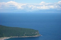 恵山から津軽海峡を望む