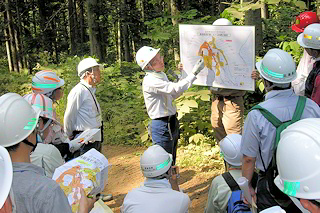 机上演習の成果を現地で検証中3