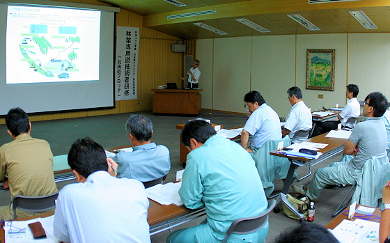 林業専用道の概要講義