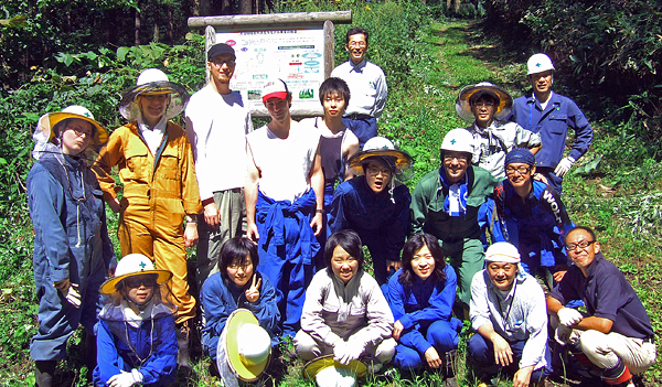 吉野山国有林（七飯町）での環境保全活動に参加したキャンパーのみなさん