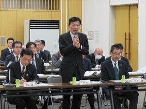 新島北海道森林管理局長