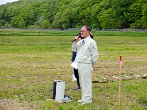 挨拶する初山別村長
