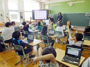町の面積に比べて森林の面積は…なんと５６％！