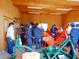 造成当時の機械類を見学