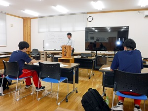 仮入札の様子