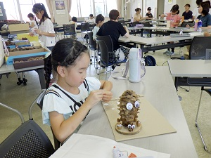 世界に一つだけの作品を真剣に作成中