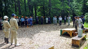 外国樹種見本林で開会式の様子