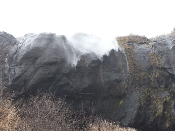 ホヤ石の滝