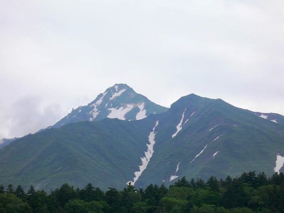 利尻山をズームアップ