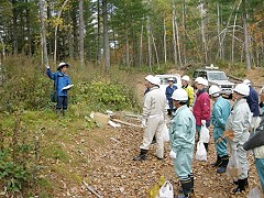 それでは植樹を開始しましょう!