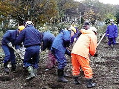 参加者代表による記念植樹