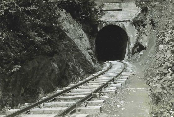 2・200米地点 鉄道唯一の墜道 長サ41米