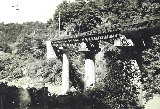 3號橋 スパン58米25  5・500米地点 通稱大橋 下流地蔵尊附近より望む