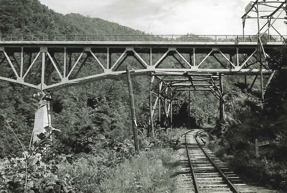 大橋附近より見た桂橋