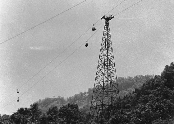 ダム資材運搬の鉄さく