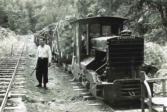 15粁100地点の複線。 終点はこの先約200米