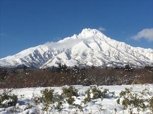 石崎より（利尻富士町鬼脇）