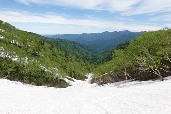 雪のある第一雪渓(2021年6月19日撮影)