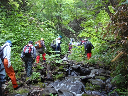 崕山モニター登山