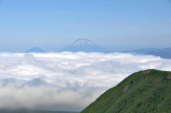 樽前山山頂より羊蹄山