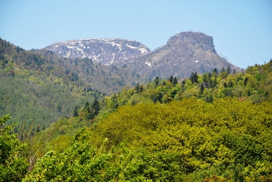 春の神威岳