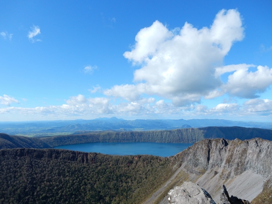 摩周岳と摩周湖のカルデラ地形