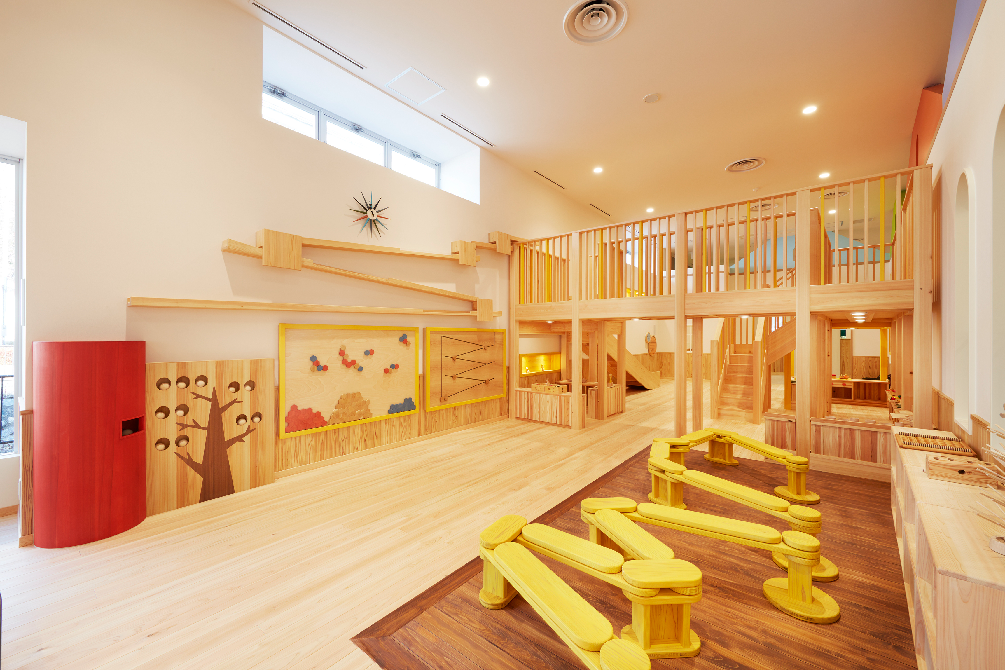 多摩産材を活用した「京王あそびの森&nbsp; HUGHUG」