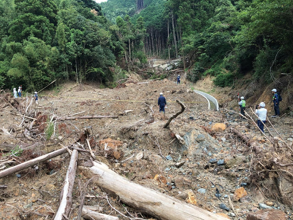 被害状況の現地調査 熊本県芦北町
