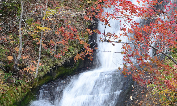 秋の三段の滝
