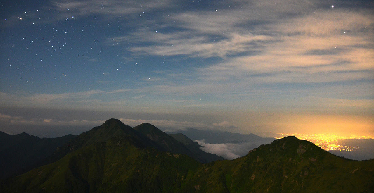 石鎚山から見た月明かりの二の森