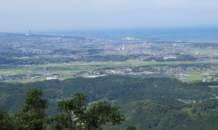双石山第二展望台から望む宮崎市街地