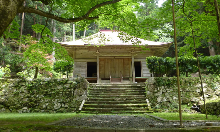 金勝寺本堂