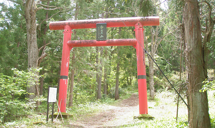 嶽原登山口の鳥居