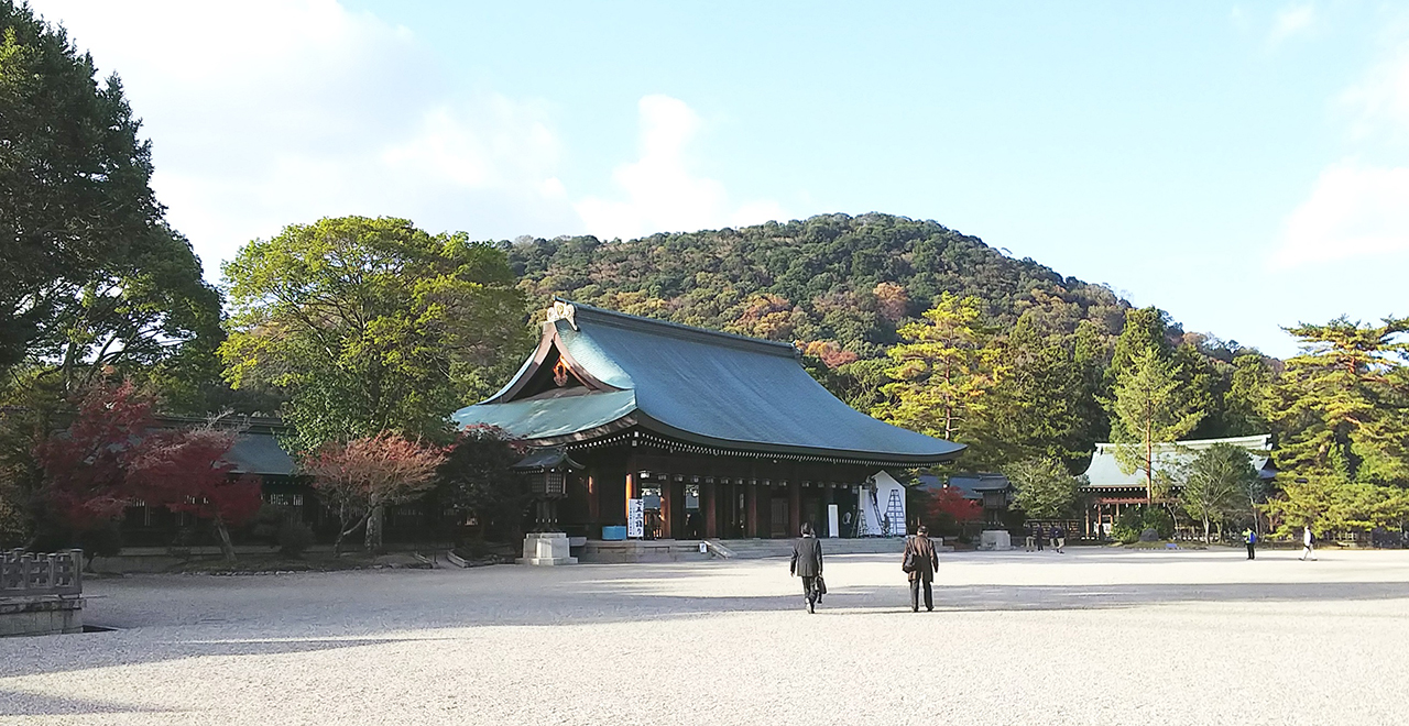 橿原神宮と畝傍山