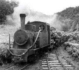 (津軽森林鉄道)国産導入第一号の雨宮製作所製10t蒸気機関車