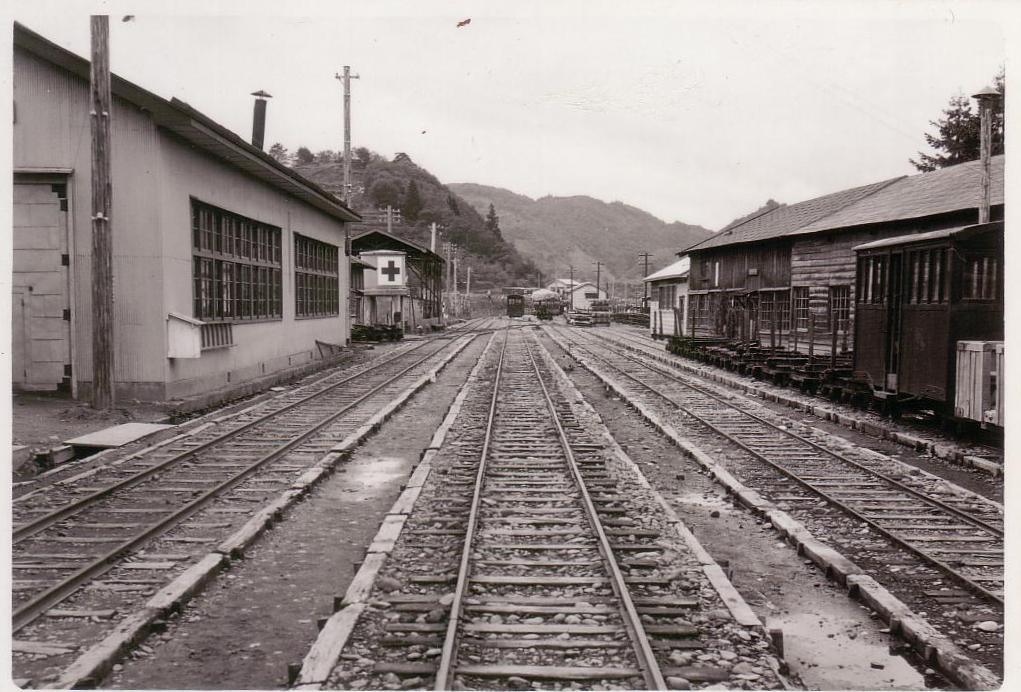 【東北局：森林鉄道】16（仁鮒森林鉄道）仁鮒停車場の風景_年代昭和