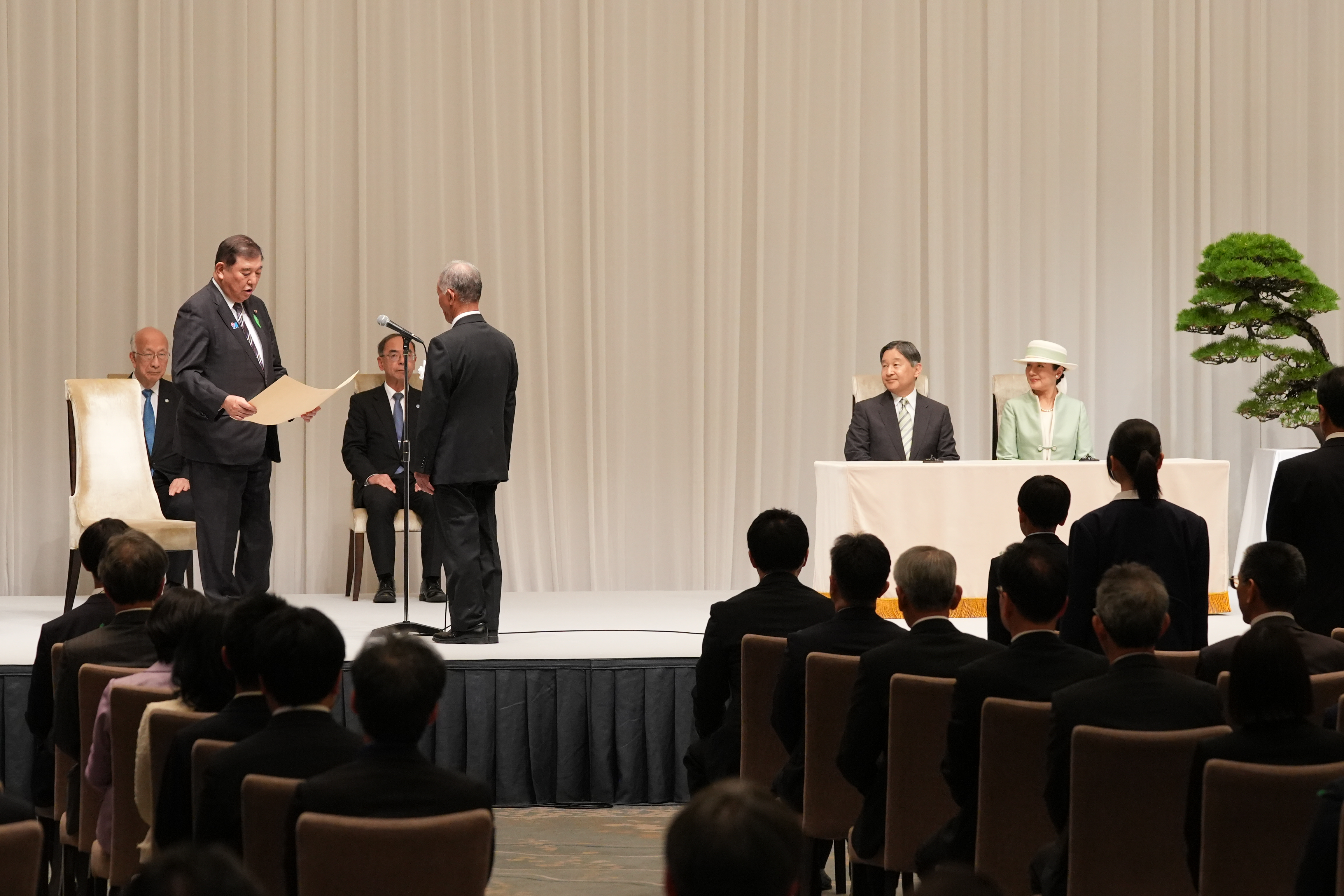 令和7年4月25日「第19回みどりの式典」の様子(内閣府提供)