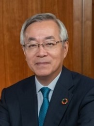 皆川芳嗣氏