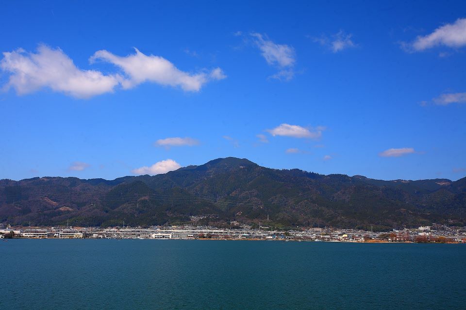 対岸からの比叡山