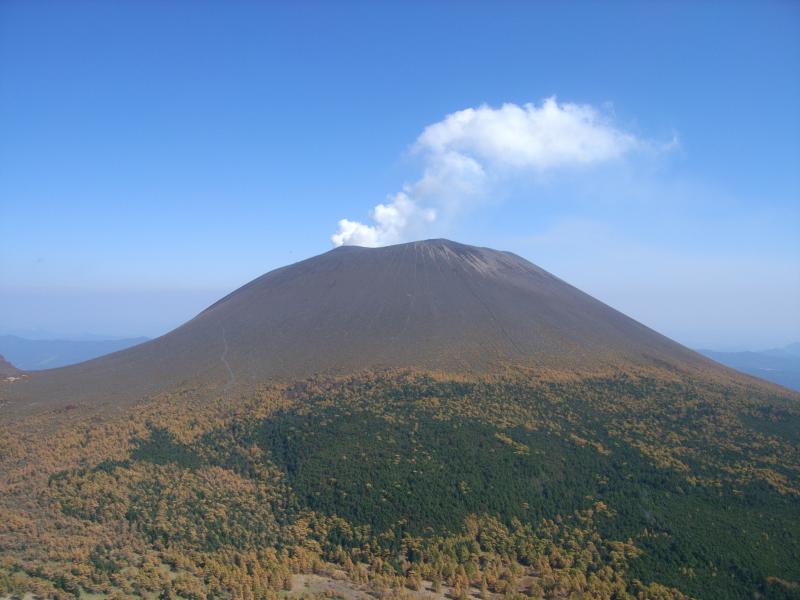 黒斑山から望む浅間山