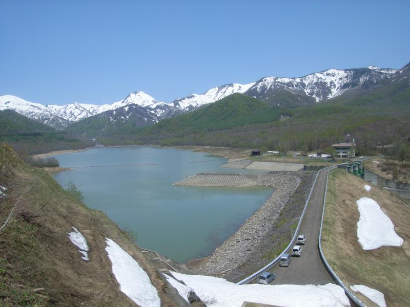 乙見湖と焼山