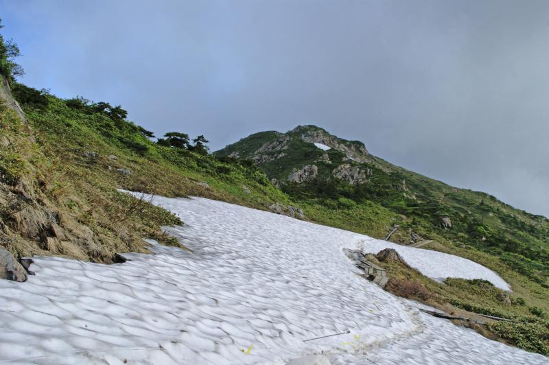 小至仏山を眺め