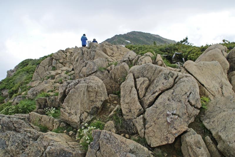 ③小至仏山頂