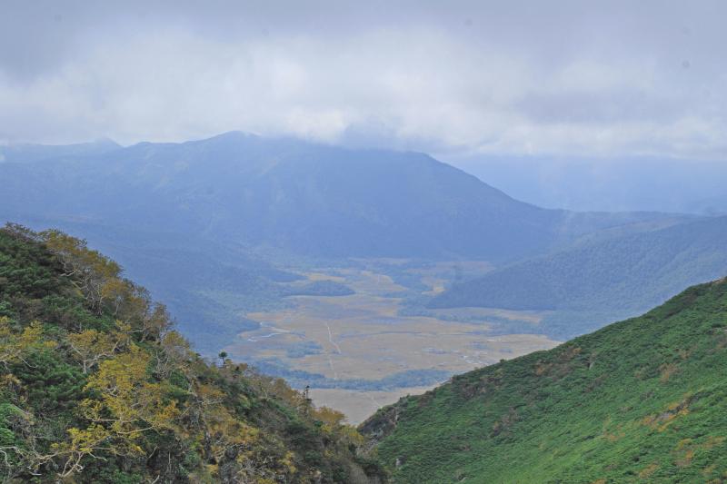 俎嵓から見る至仏山と尾瀬ヶ原