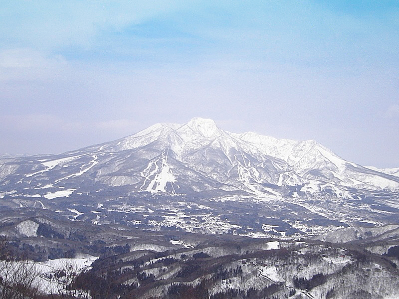 冬の妙高山