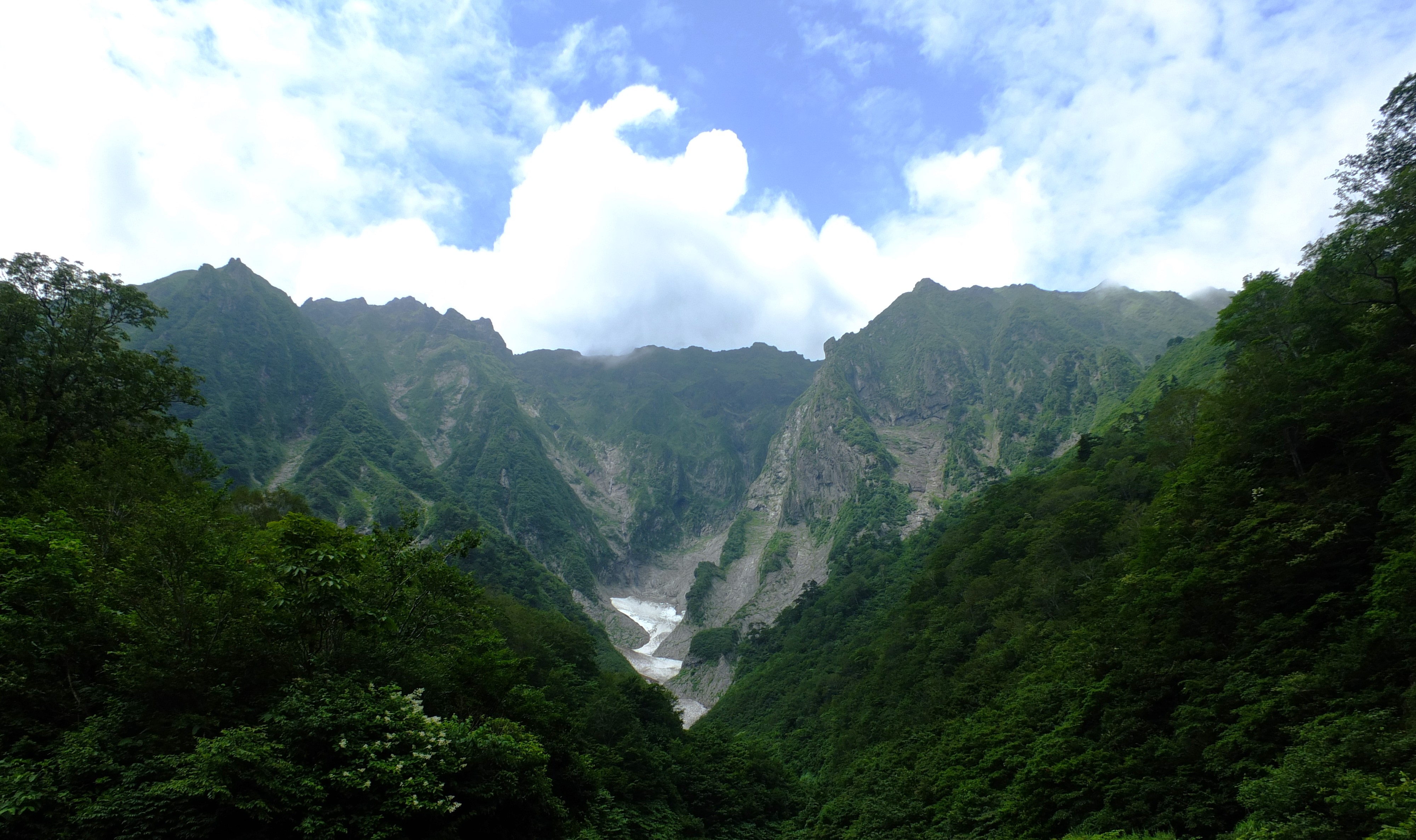 一ノ倉沢の遠景